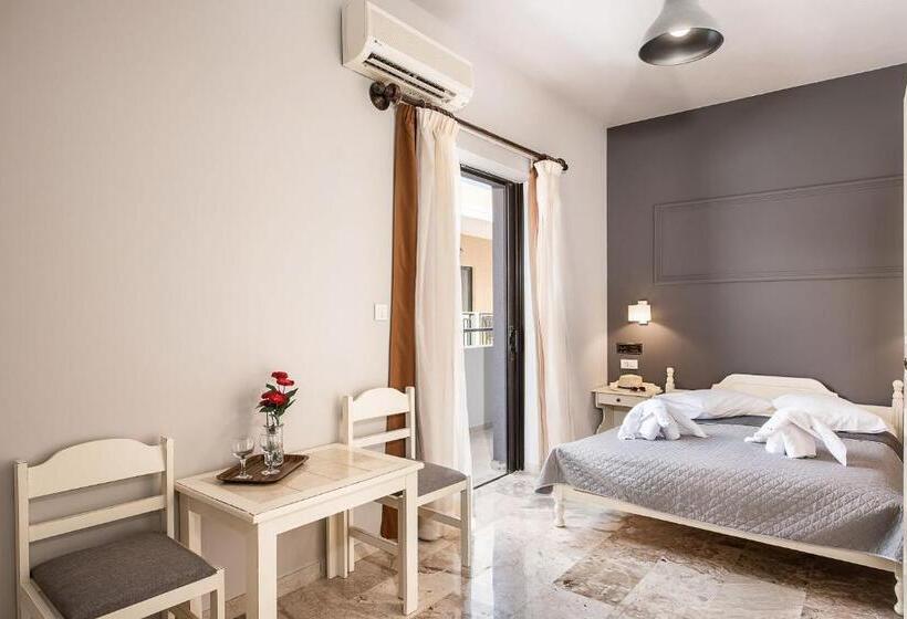 2 Bedroom Apartment, Koukouras