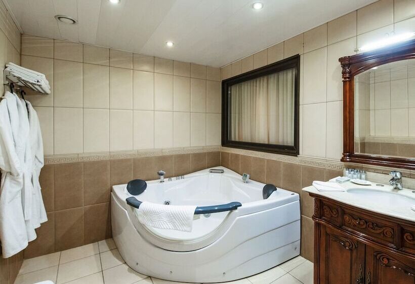 套房, Moscow Holiday Hotel