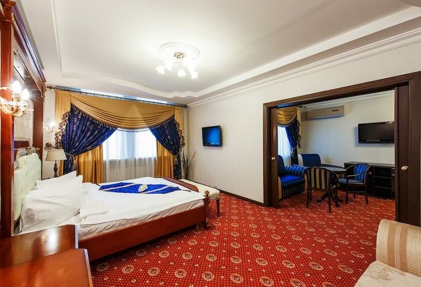 סוויטה, Moscow Holiday Hotel