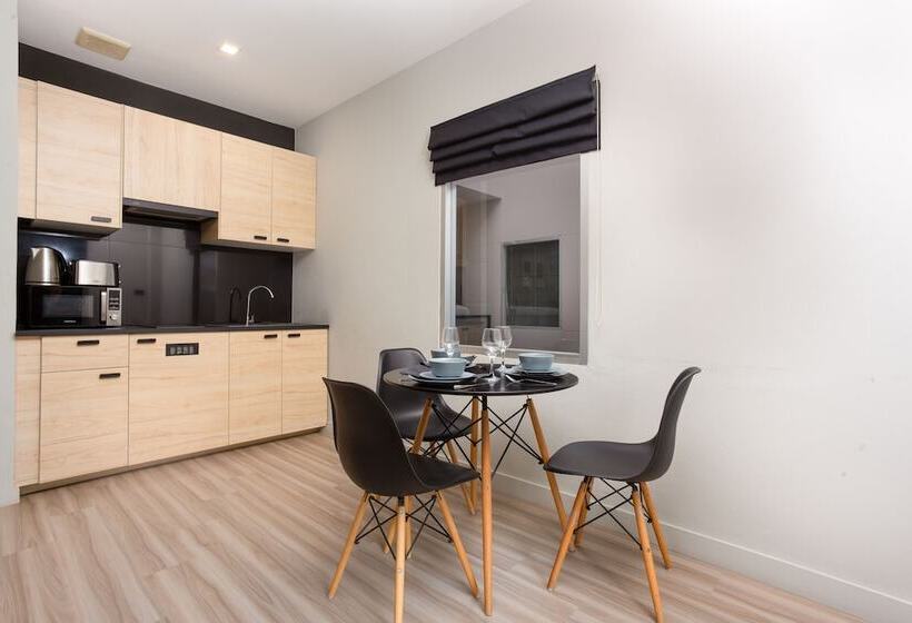 آپارتمان 2 خوابه با بالکن, Studio 365 Serviced Apartments