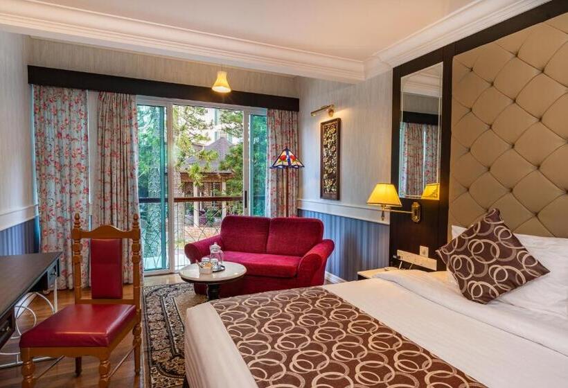 اتاق سوپریور, Century Pines Resort