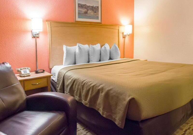 اتاق لوکس, Century Pines Resort