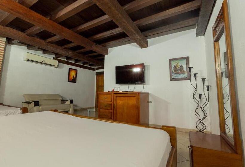 Junior Suite, Don Pedro De Heredia