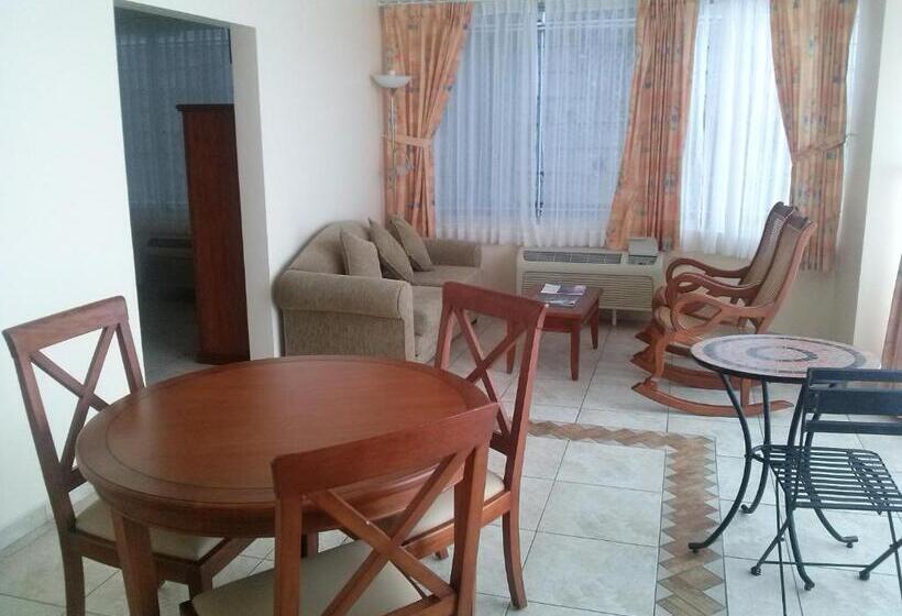 استودیوی لوکس, El Marques