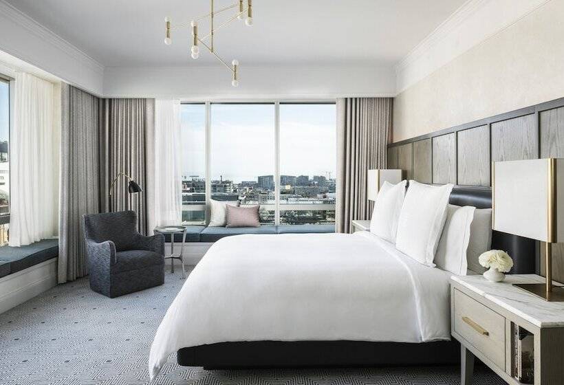 سوئیت پریمیوم, Four Seasons  San Francisco