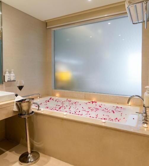 سوئیت با تخت بزرگ, Holiday Inn Agra Mg Road An Ihg