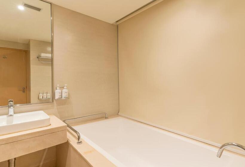 سوئیت با تخت بزرگ, Holiday Inn Agra Mg Road An Ihg