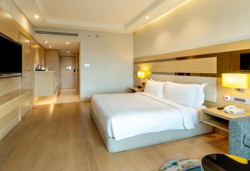اتاق استاندارد با تخت بزرگ برای معلولان, Holiday Inn Agra Mg Road An Ihg
