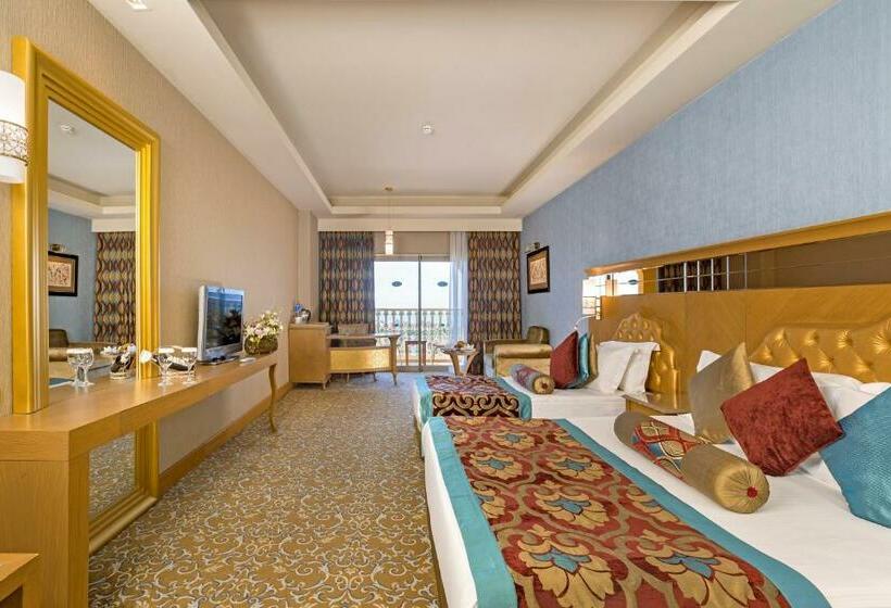 اتاق استاندارد با چشم‌انداز دریا, Royal Holiday Palace