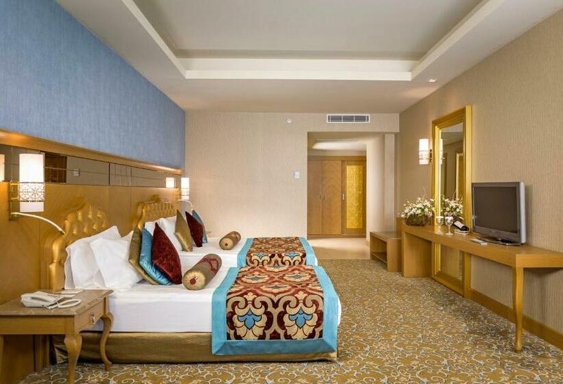 اتاق استاندارد با چشم‌انداز دریا, Royal Holiday Palace