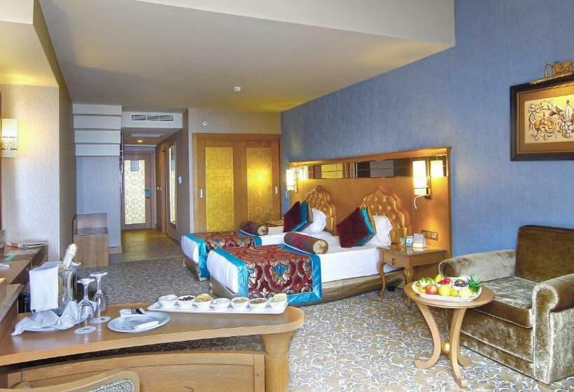 اتاق دوبلکس, Royal Holiday Palace