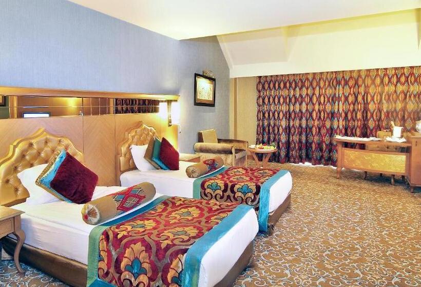 اتاق دوبلکس, Royal Holiday Palace