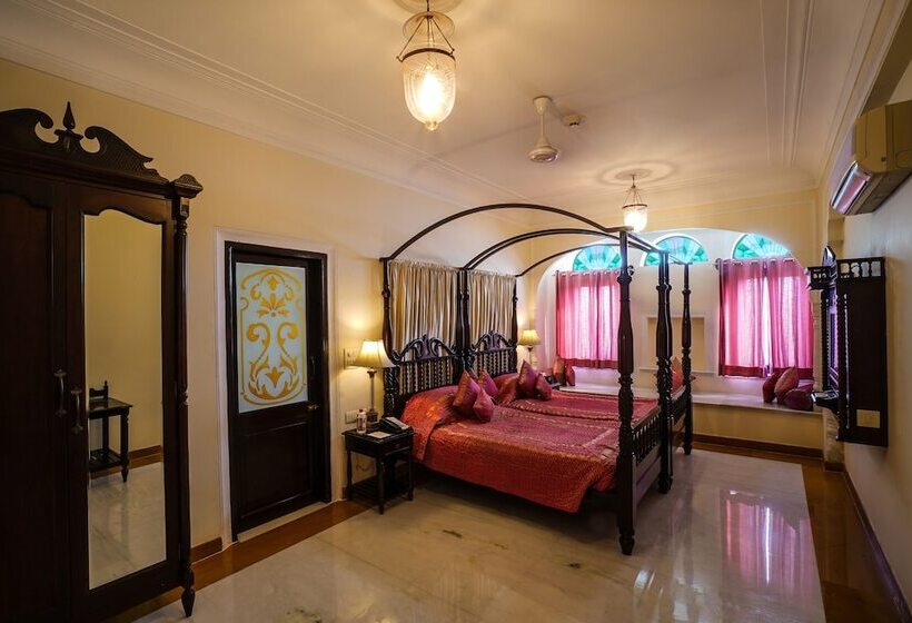 سوییت, Shahpura House
