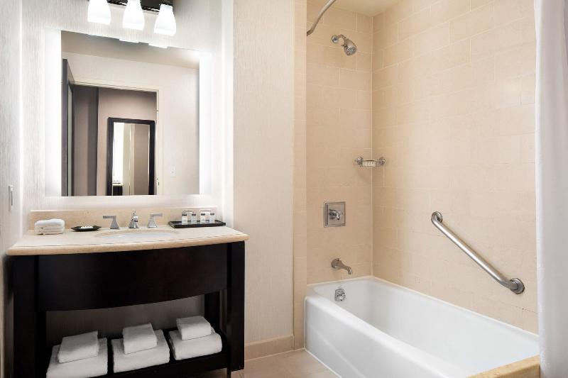 اتاق استاندارد با تخت بزرگ, Sheraton Garden Grove  Anaheim South