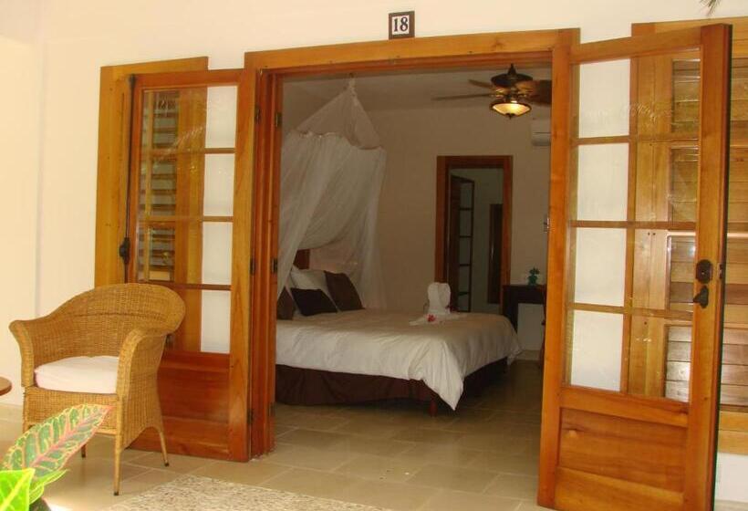 Deluxe Room, The Falls Resort At Manuel Antonio  Bed And Breakfast