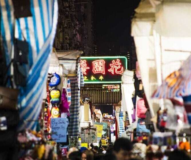 اتاق استاندارد با چشم‌انداز شهر, W Hong Kong