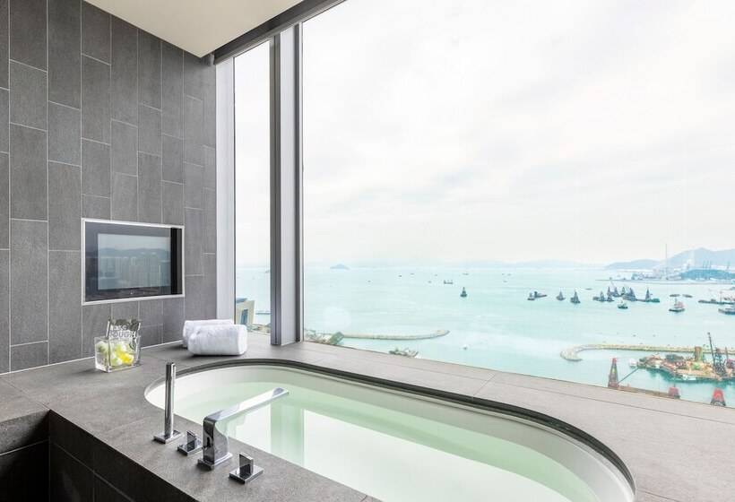 Suite Vue Mer, W Hong Kong