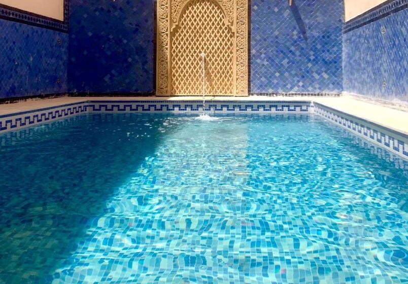 اتاق خانوادگی, Riad Zahraa Al Ismailia