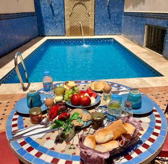 اتاق خانوادگی, Riad Zahraa Al Ismailia