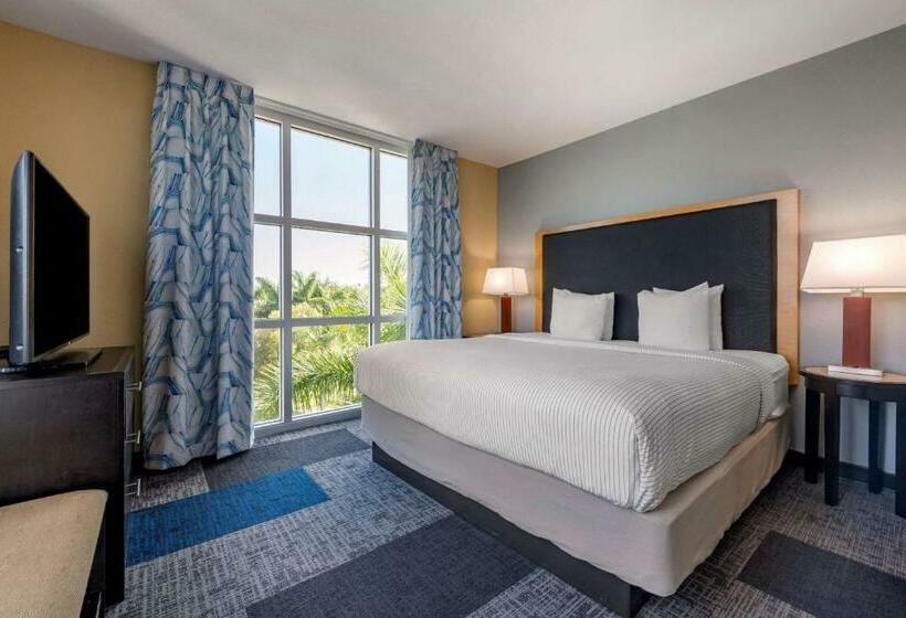 سوئیت با تخت بزرگ, Cambria Hotel Ft Lauderdale, Airport South & Cruise Port