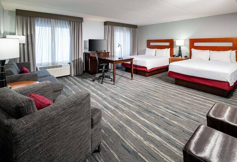 스탠다드 스튜디오, Hampton Inn & Suites St. Louis At Forest Park