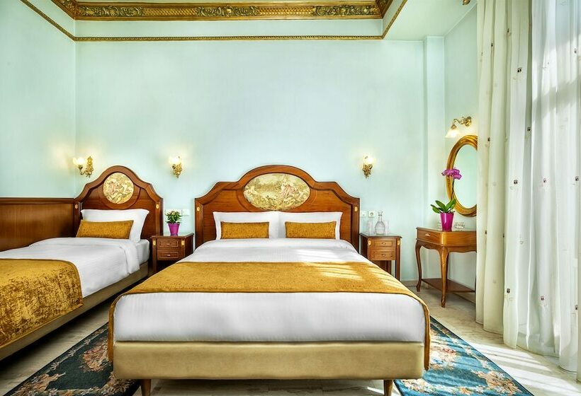 اتاق راحتی سه تخته, Imperial Palace Classical Hotel Thessaloniki