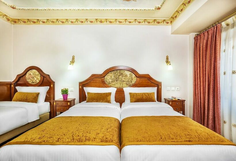 اتاق استاندارد سه نفره, Imperial Palace Classical Hotel Thessaloniki