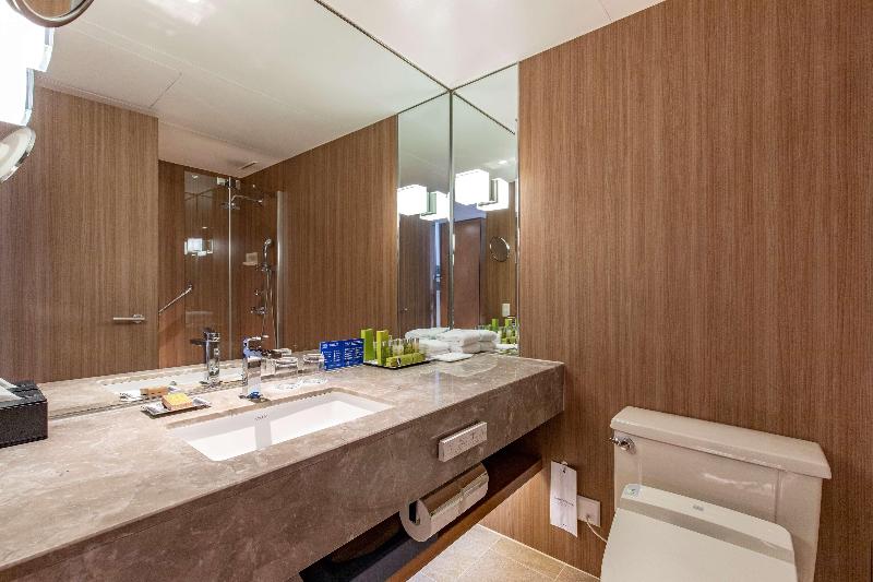 اتاق استاندارد سه نفره, Imperial Palace Classical Hotel Thessaloniki
