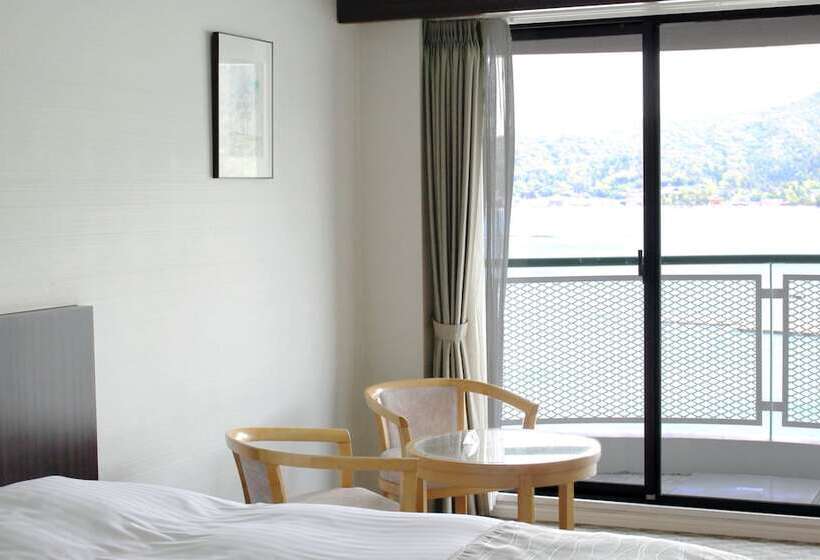 اتاق استاندارد با چشم‌انداز دریا, Aki Grand Hotel & Spa