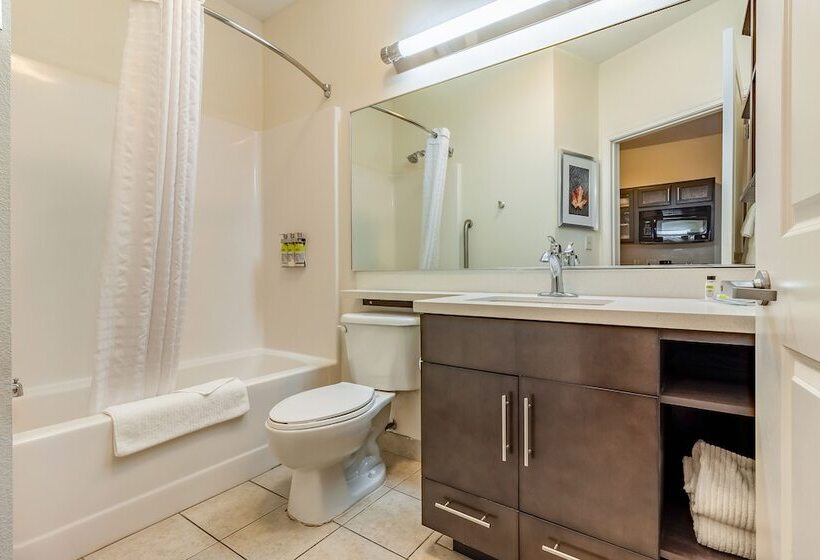 سوییت, Candlewood Suites Lincoln, An Ihg