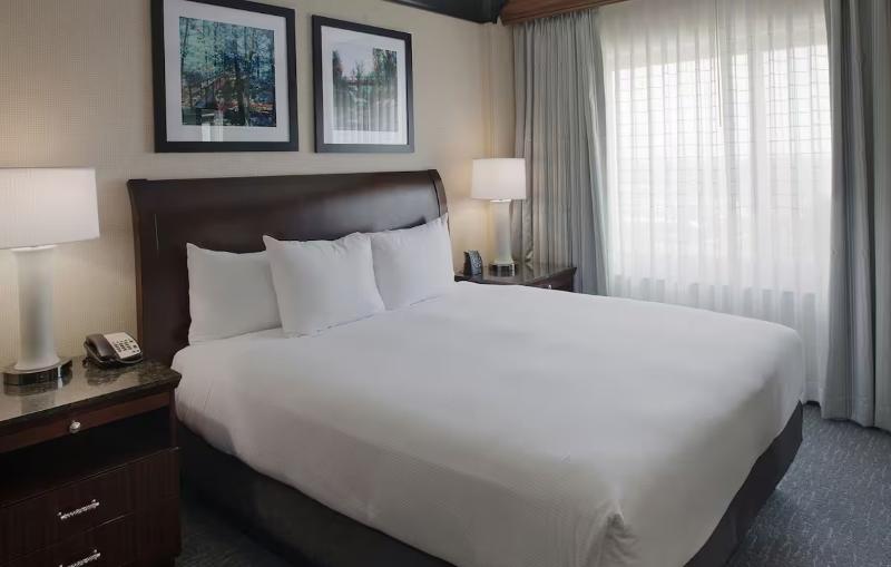 سوئیت با تخت بزرگ, Doubletree Suites By Hilton Bentonville