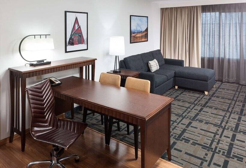 غرفة قياسية سرير مزدوج, Embassy Suites Anchorage