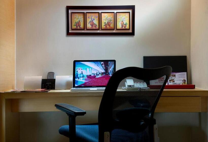 اتاق پرمیوم, Empire Hotel Subang
