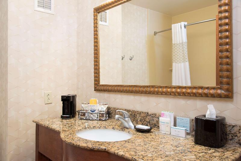 اتاق استاندارد برای معلولان, Hampton Inn And Suites Indianapolis Fishers