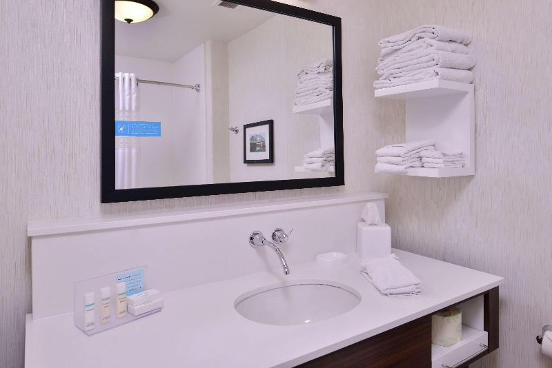 اتاق استاندارد با تخت بزرگ, Hampton Inn & Suites Woodland Sacramento Area