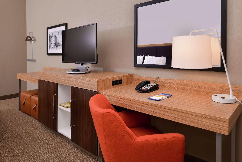 اتاق استاندارد با تخت بزرگ, Hampton Inn & Suites Woodland Sacramento Area