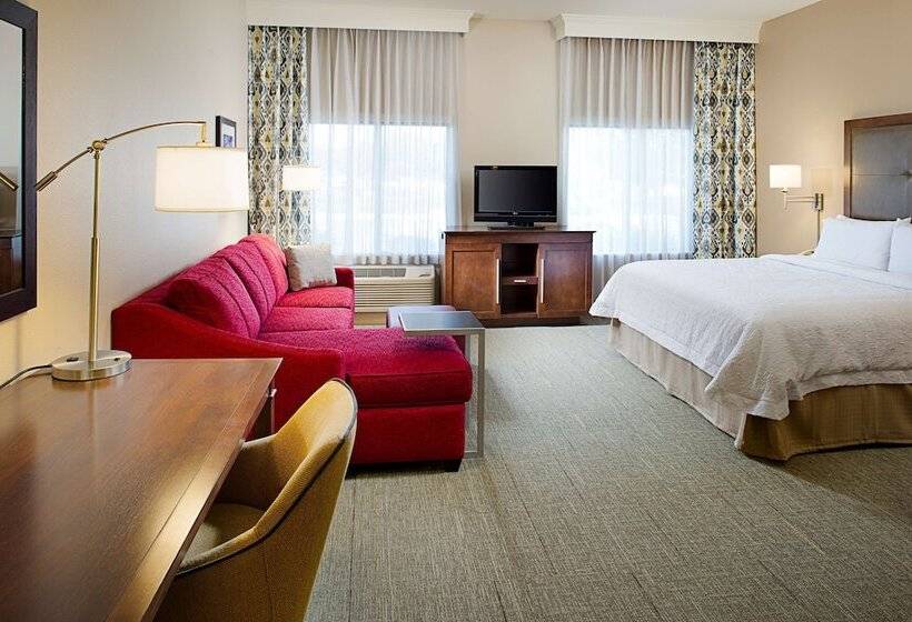 استودیوی استاندارد, Hampton Inn & Suites Palmdale
