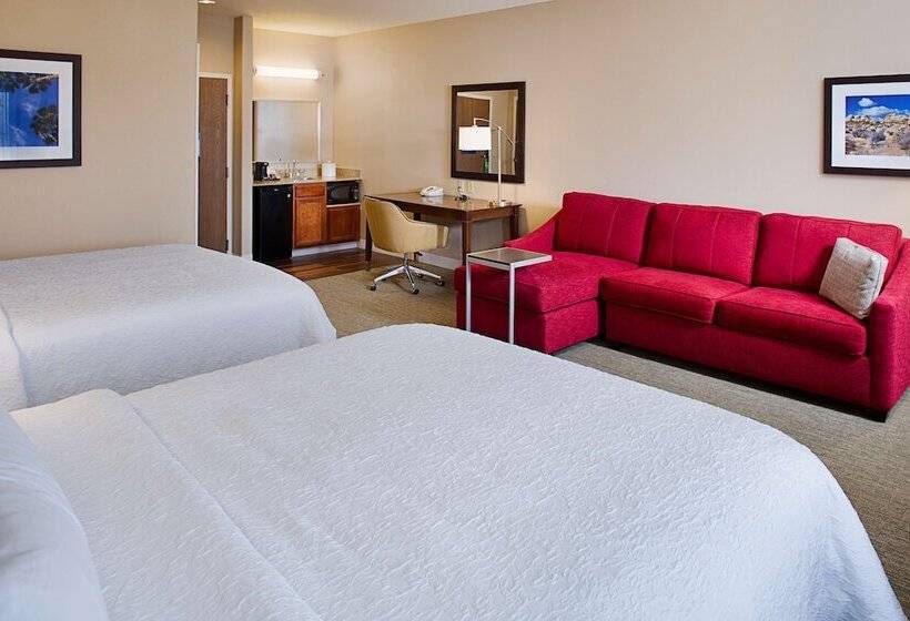 استودیوی استاندارد, Hampton Inn & Suites Palmdale
