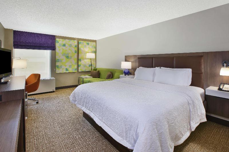 اتاق استاندارد با تخت بزرگ, Hampton Inn White River Junction