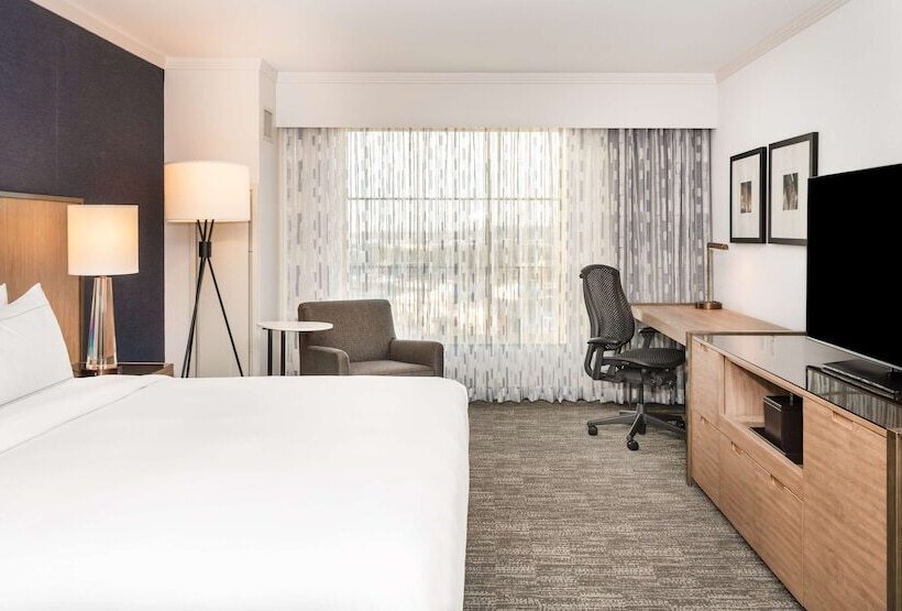 Habitación Ejecutiva, Hilton Columbus Polaris