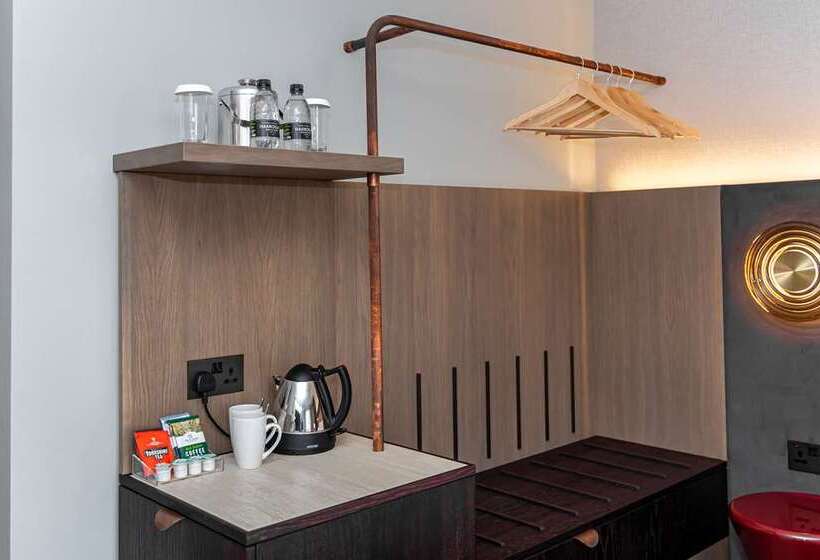 اتاق استاندارد با تخت بزرگ, Hilton Columbus/polaris
