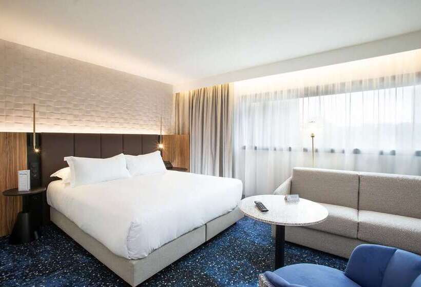 اتاق استاندارد با تخت بزرگ, Hilton Columbus/polaris