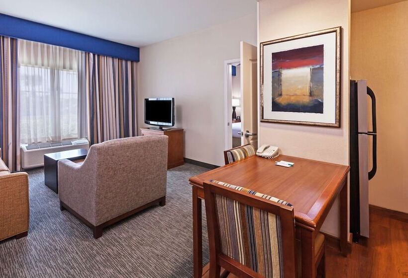 Suite, Homewood Suites By Hilton Laredo At Mall Del Norte