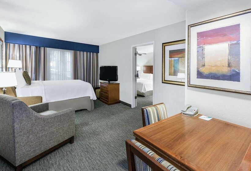 Suite, Homewood Suites By Hilton Laredo At Mall Del Norte