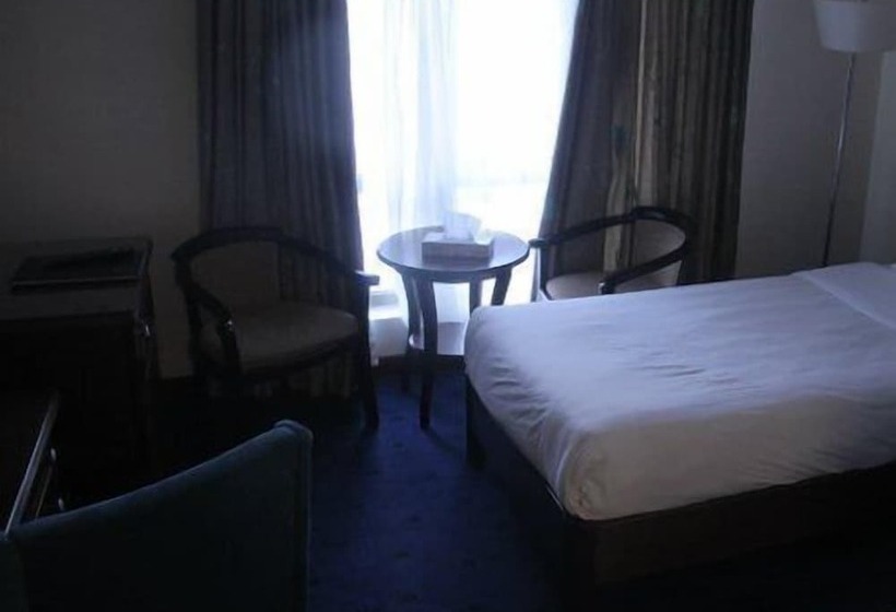 Standard Single Room, Le Vendome