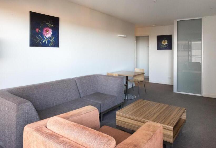 1 Bedroom Deluxe Apartment, Seasons Heritage Melbourne