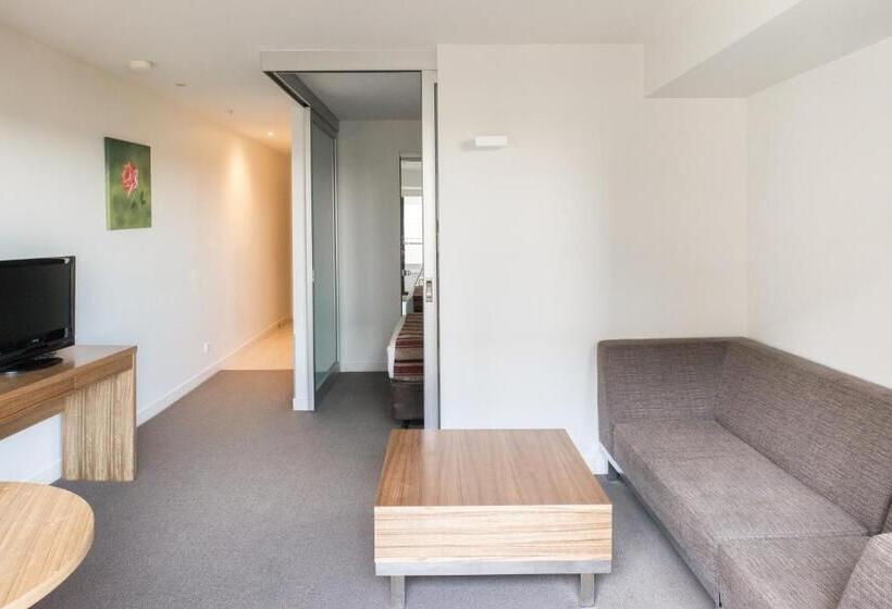 1 Bedroom Deluxe Apartment, Seasons Heritage Melbourne