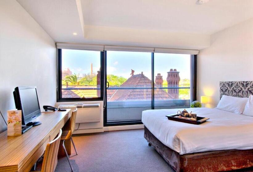 Standard Room, Seasons Heritage Melbourne