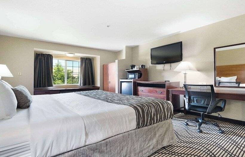 Standard Room Double Bed Adapted for people with reduced mobility, Surestay Plus  By Best Western Rocklin