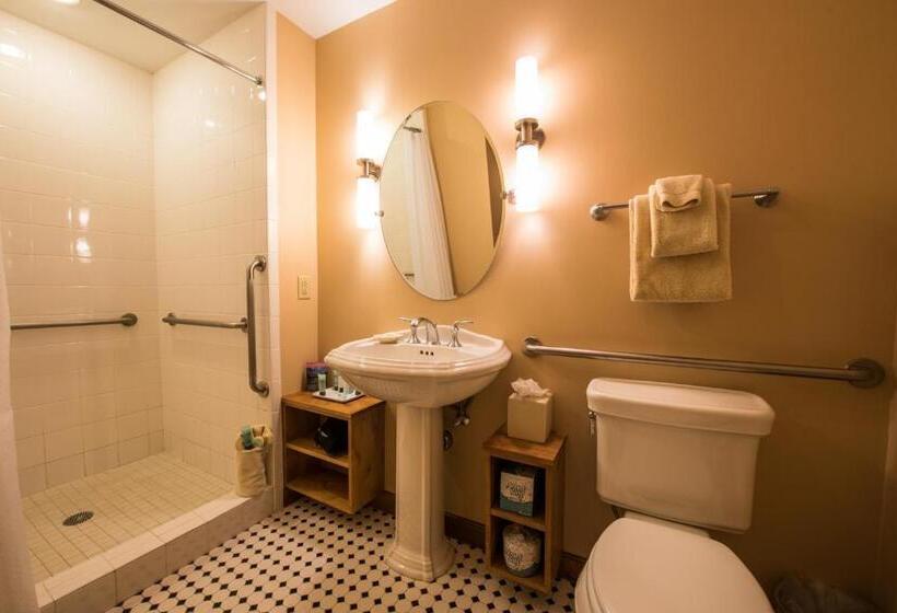 آپارتمان 1 خوابه, The Lodge At Mountaineer Square